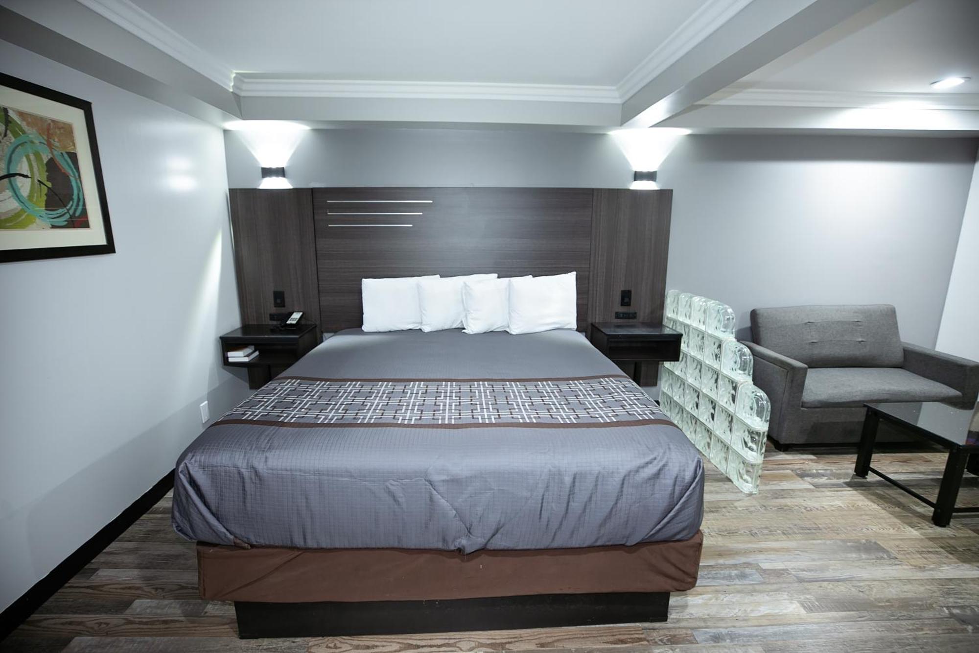 Rodeway Inn & Suites بيلفلاوير المظهر الخارجي الصورة